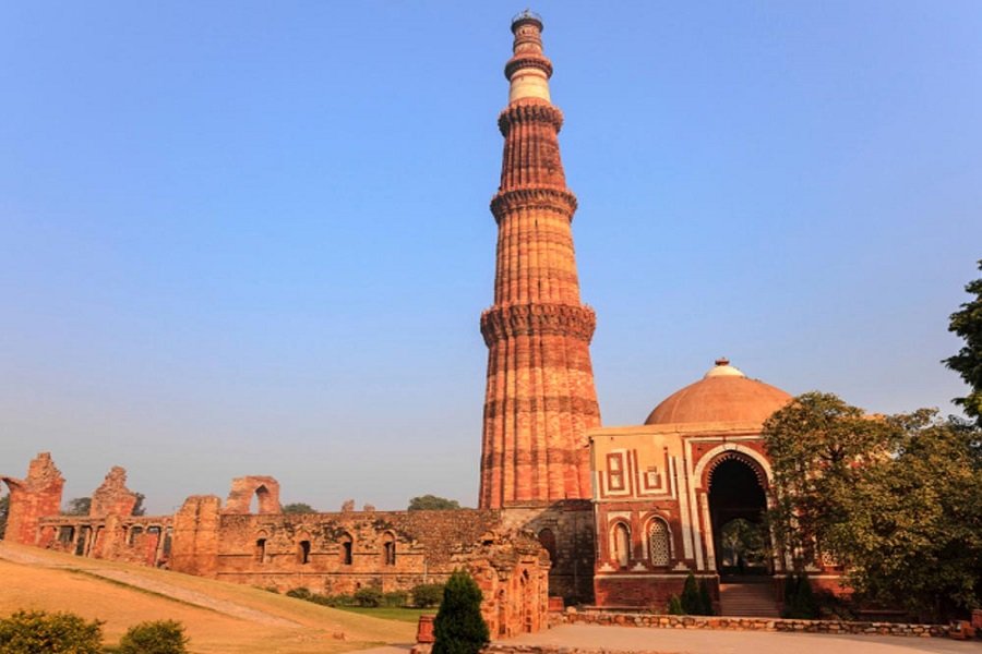 Romance of the Taj